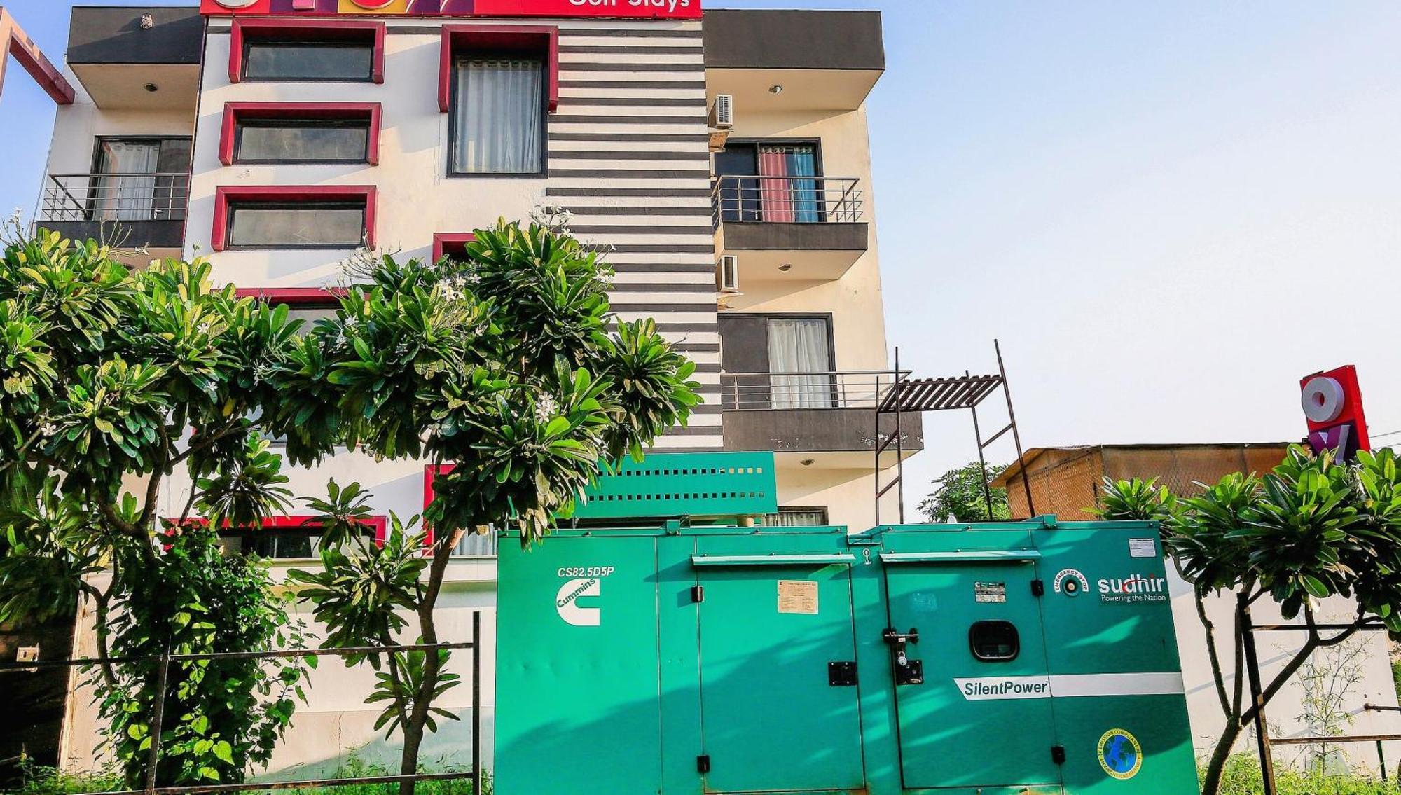 Hotel O Golf Stays Near Aravali Biodiversity Park غورغاون المظهر الخارجي الصورة