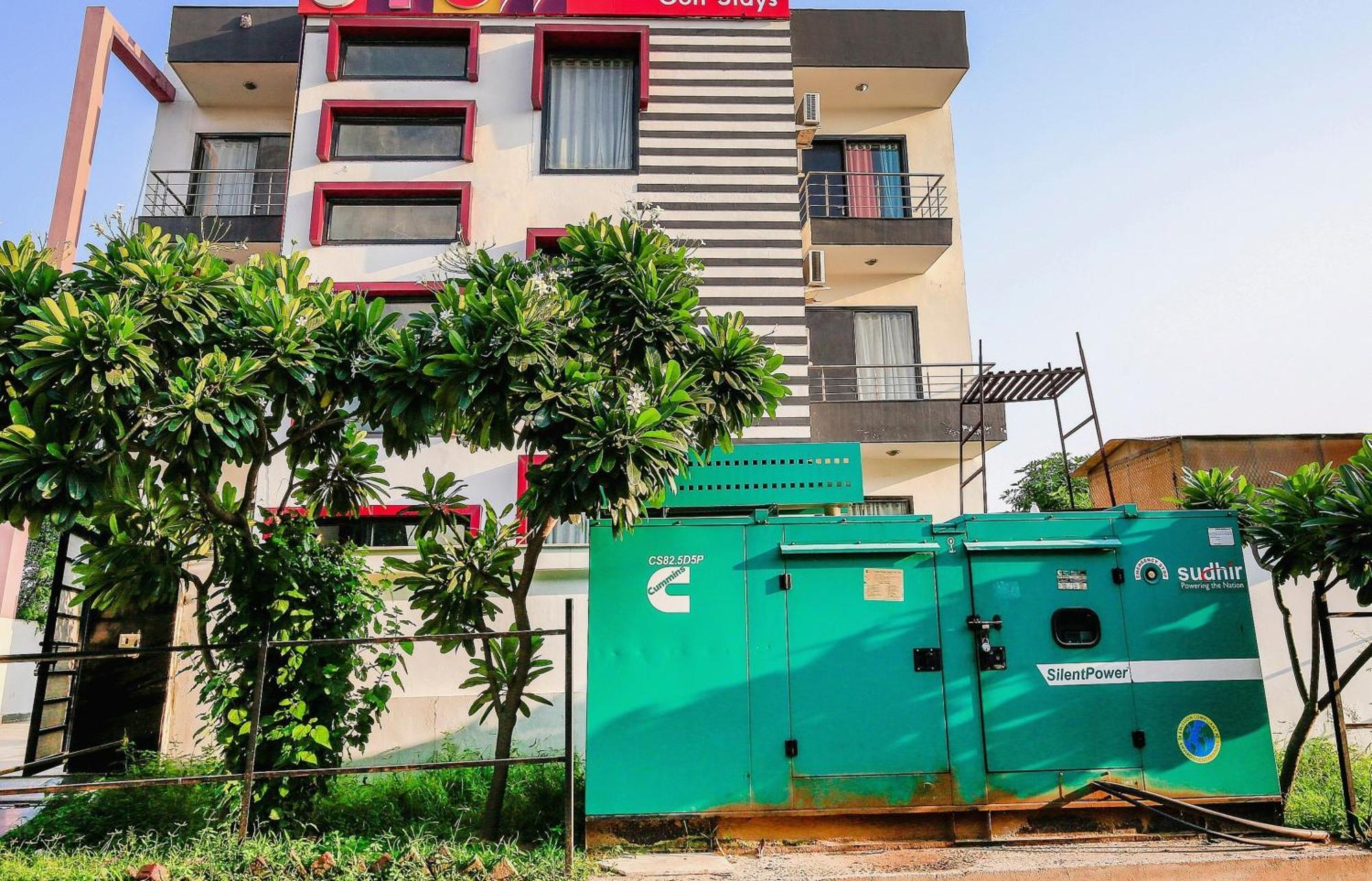 Hotel O Golf Stays Near Aravali Biodiversity Park غورغاون المظهر الخارجي الصورة
