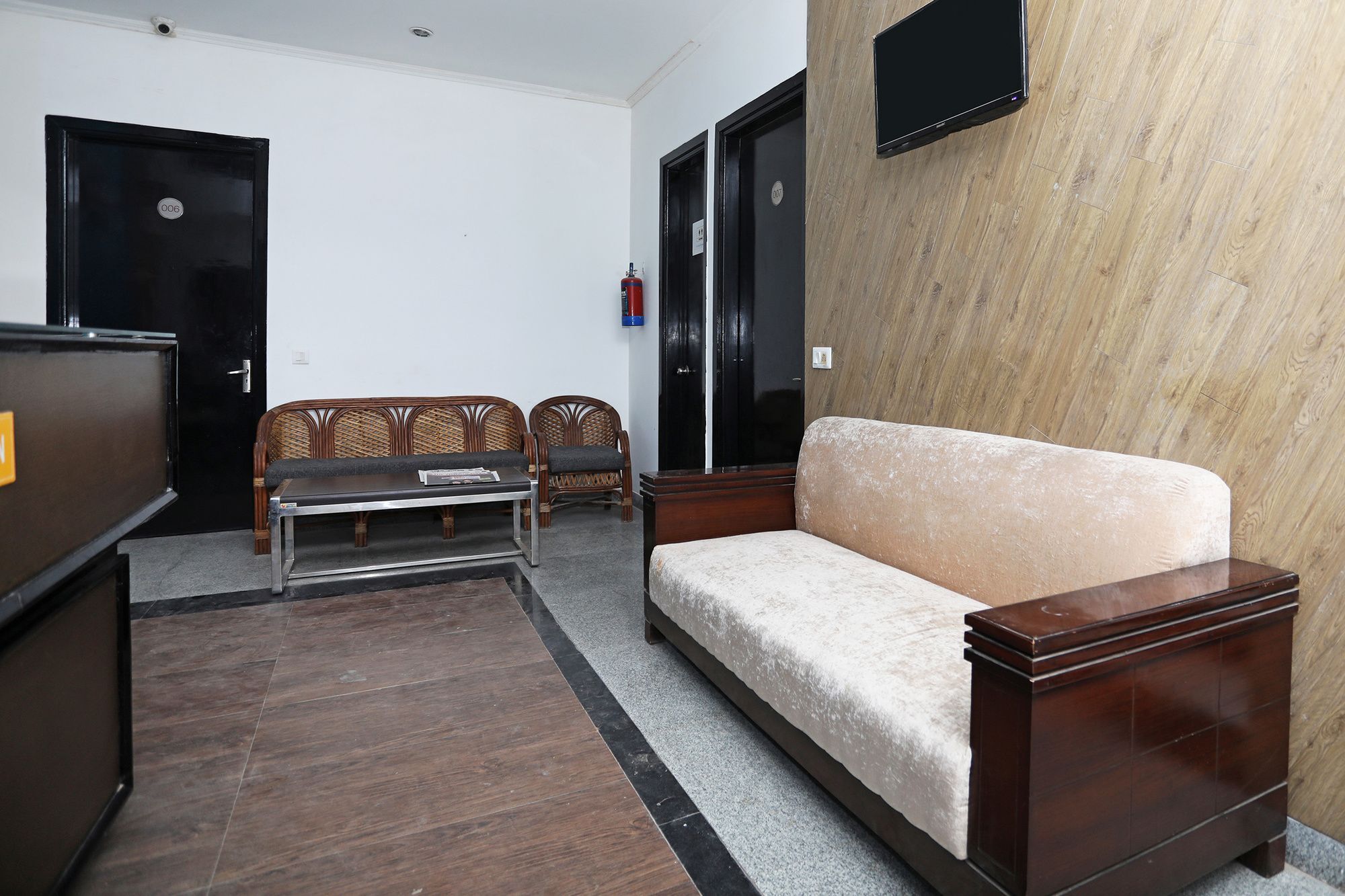 Hotel O Golf Stays Near Aravali Biodiversity Park غورغاون المظهر الخارجي الصورة
